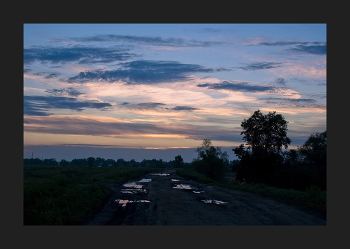 Rain held / ***