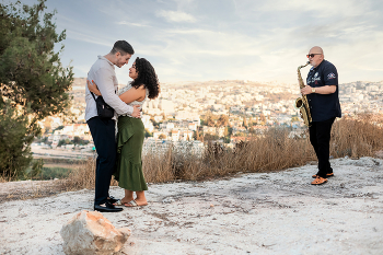 Love Story / Proposal of marriage against the backdrop of Jerusalem