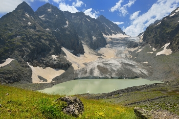 Lake Mzy / ***