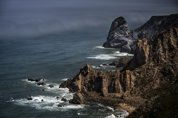 At the end of the earth / ***