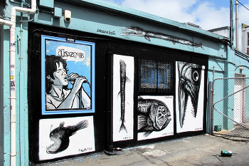 doors / ***