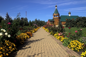 Liebfrauenkirche und St. Ruzhentsovoy. Dominica / ***