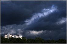 CLOUDS OVER THE CITY arose ... 2 / ***