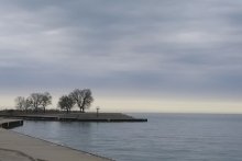 Embankment of Lake Michigan / ***