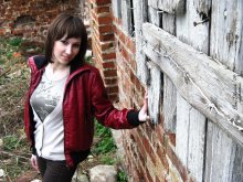 hinter der Mauer / ***