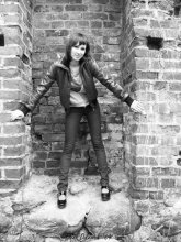 Girl / ***