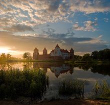 Mir Castle / ---------