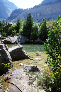 Mountain lake / ***