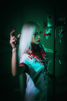 Bloody Nurse / Happy Halloween