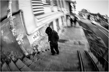 Strom die Treppe hinauf / ***