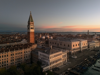 Morgen in Venedig / ***