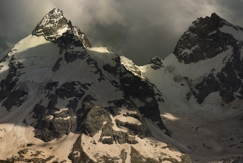 Peaks of the Caucasus / ***