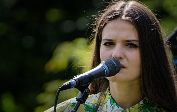 &nbsp; / Violetta Zironi - Dimmi che non passa
https://www.youtube.com/watch?v=pvyhxGY2CDw