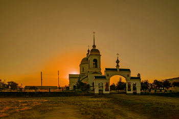 Bei Sonnenaufgang. / ***