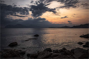 The Black Sea sunset / ***