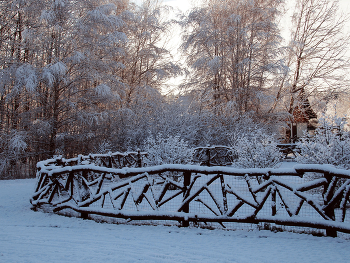 Sonnenaufgang über dem Fluss / ***