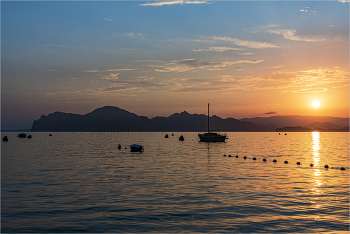 Das Schwarze Meer Sonnenuntergang / ***