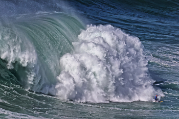 Wellenbezwinger / Big Wave in Nazare