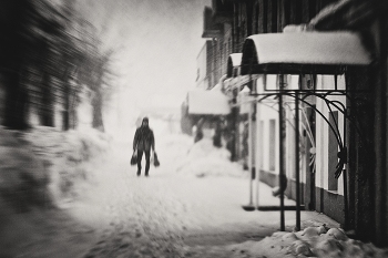 Sonnenaufgang über dem Fluss / ***