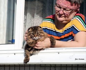 Die Dame mit der Katze / ***