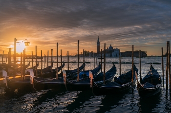 Morgendämmerung / ***