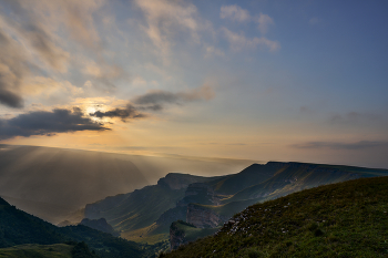 Remembering the Fall / ***