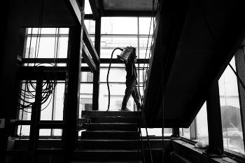 vacuum cleaner / ***