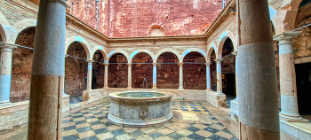 Scala Dei (La Morera de Montsant) - claustre Cartoixa - Priorat / Scala Dei (La Morera de Montsant) - claustre Cartoixa - Priorat