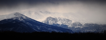 The mountain country. / ***