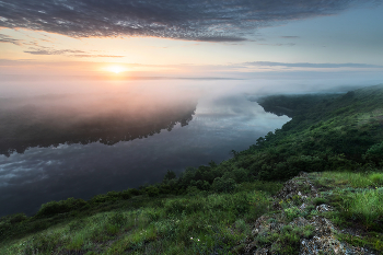 River wake / ***