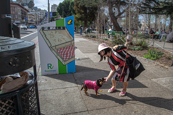 Lady with the dog ... / ......