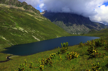 Lake Kyafar / ***