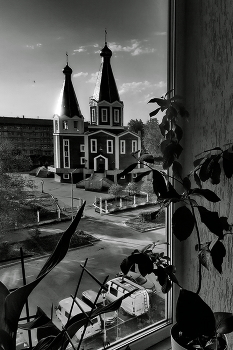 The view from the window. / ***