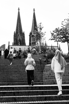 Two Worlds / ***