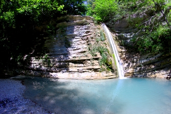 waterfall / ***