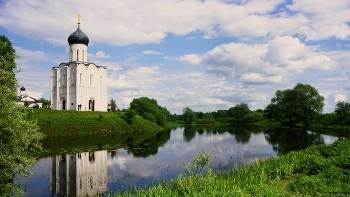 Church of the Intercession on the Nerl / ***