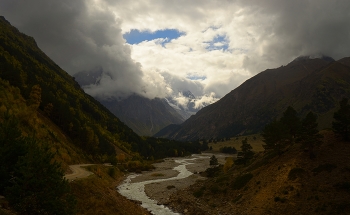 Autumn in the mountains / ***