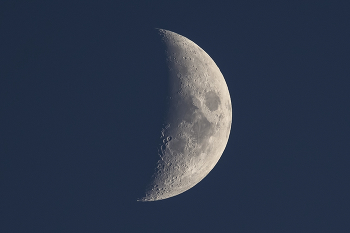 Yesterday the moon / ***