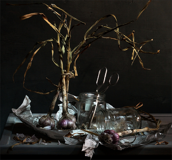 With garlic / ***
