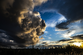 Clouds at sunset / ***