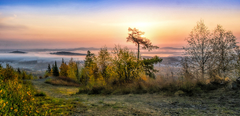 Sunrise over the river / ***