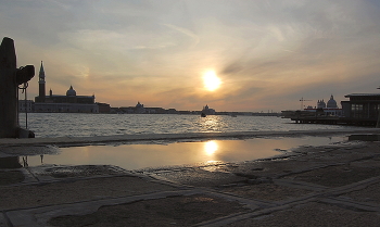 Morning in Venice / ***