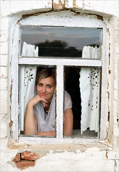 Window / ***