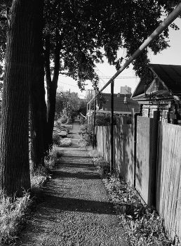 City outskirts / ***