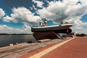 On the waterfront / ***