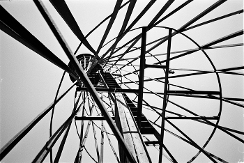 Shukhov Tower / ***
