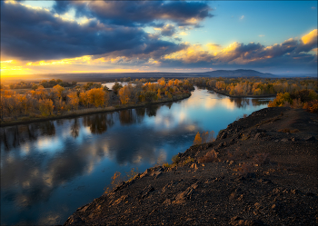 Autumn / ***