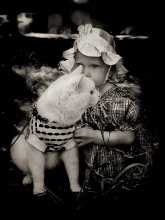 Will you be my girlfriend? I'll tell you a secret in your ear ... / **********