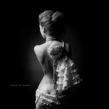 Doll / ***