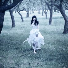 Under the moonlight / ***